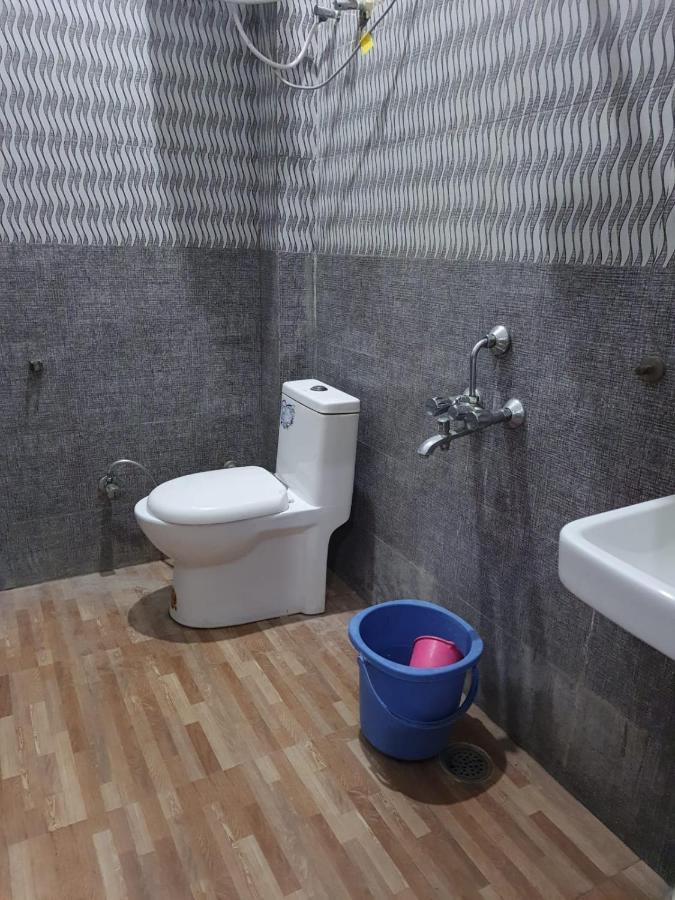 Oyo 83936 Chaudhary Guest House Bulandshahr מראה חיצוני תמונה